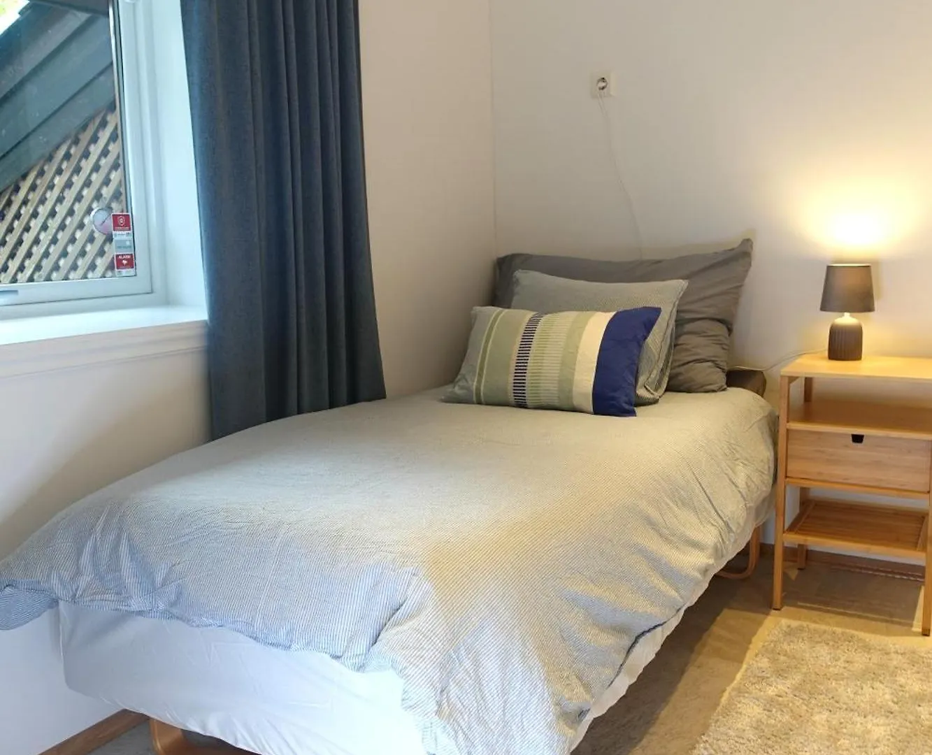 Villa Arboretet: Seaside Retreat with Private Pool & Sauna in Bergen 0*,
