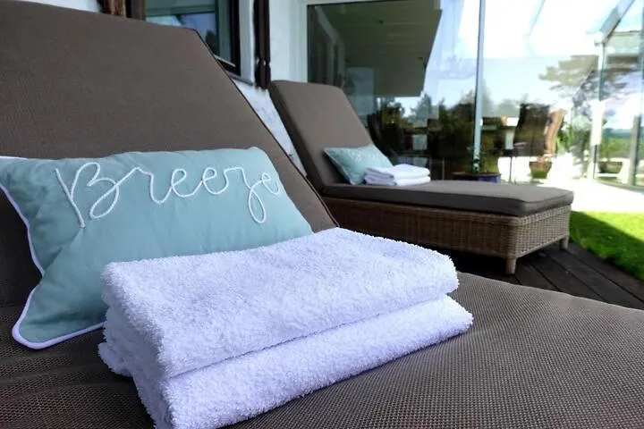 Villa Arboretet: Seaside Retreat with Private Pool & Sauna in Bergen 0*,  Norway