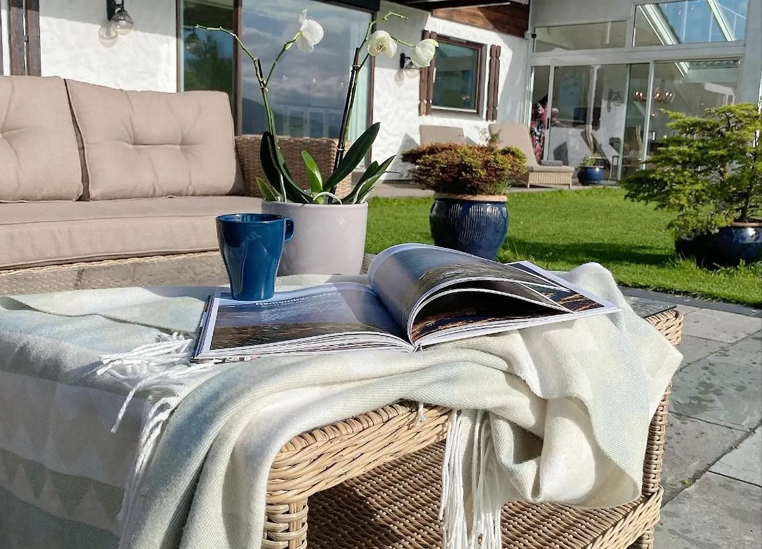 Villa Arboretet: Seaside Retreat with Private Pool & Sauna in Bergen