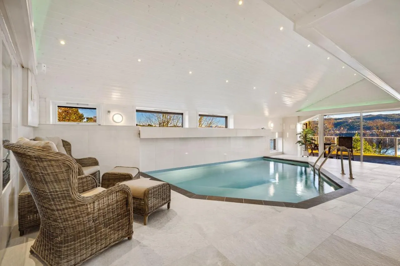 Villa Arboretet - Seaside Villa With Private Pool & Infrared Sauna In The Heart Of Arboretet, Bergen 0*,  Norvegia
