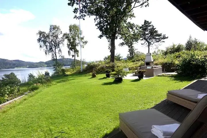 Villa Arboretet - Seaside Villa With Private Pool & Infrared Sauna In The Heart Of Arboretet, Bergen Norvegia