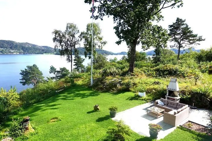 Villa Arboretet - Seaside Villa With Private Pool & Infrared Sauna In The Heart Of Arboretet, Bergen Norvegia